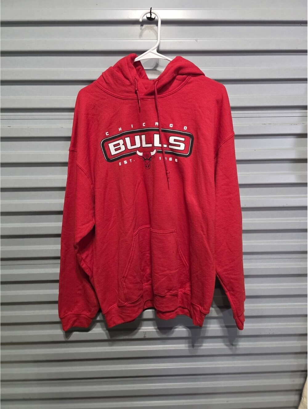 Chicago Bulls National Basketball Association NBA Red Pullover Hoodie Men's L